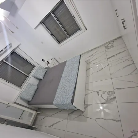 Cozy 1 Bedroom City-center F * Larnaca
